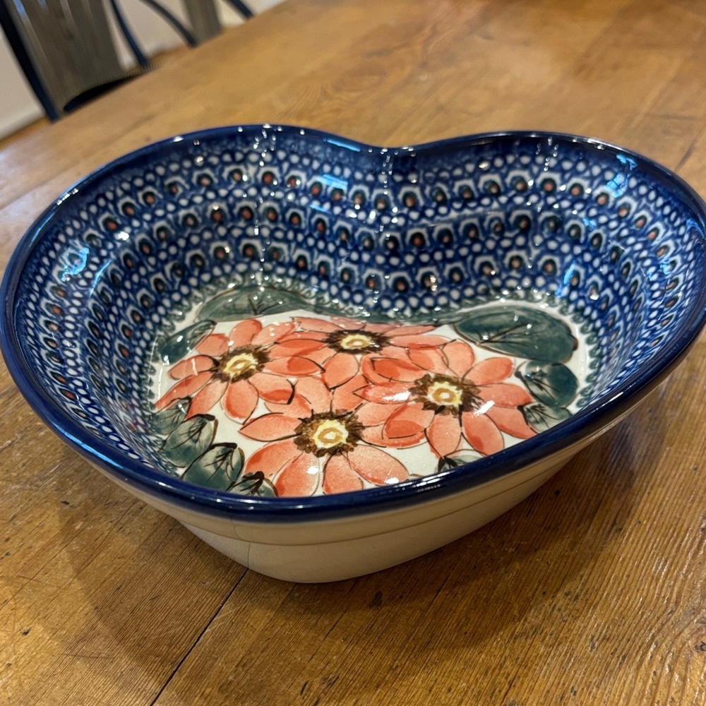 Polish Pottery Unikat‎  Hand-Made Heart Bowl in Blue and Coral Floral with Loop